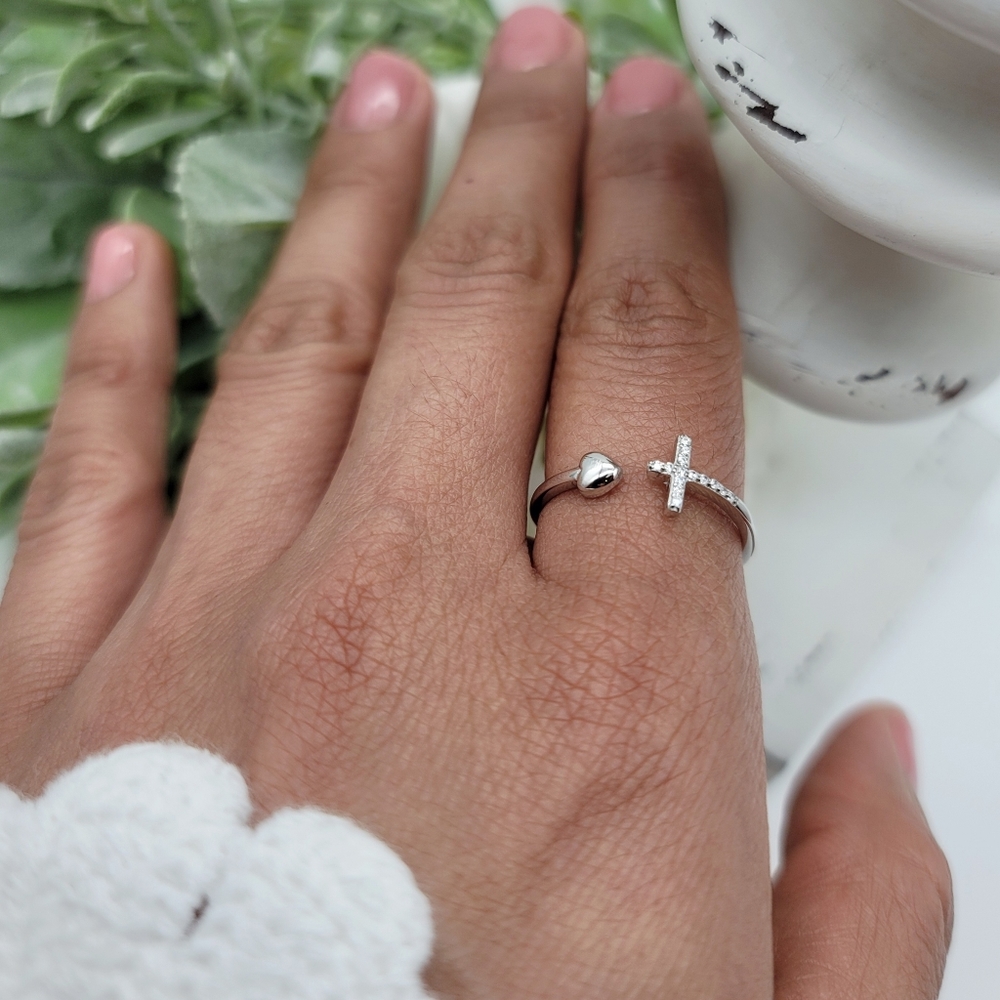 🥰 GOD LOVES ME RING - Picture 6 of 9
